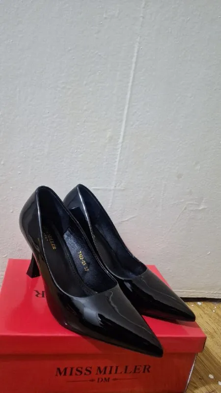 Miss Miller Tuflya, EU 37